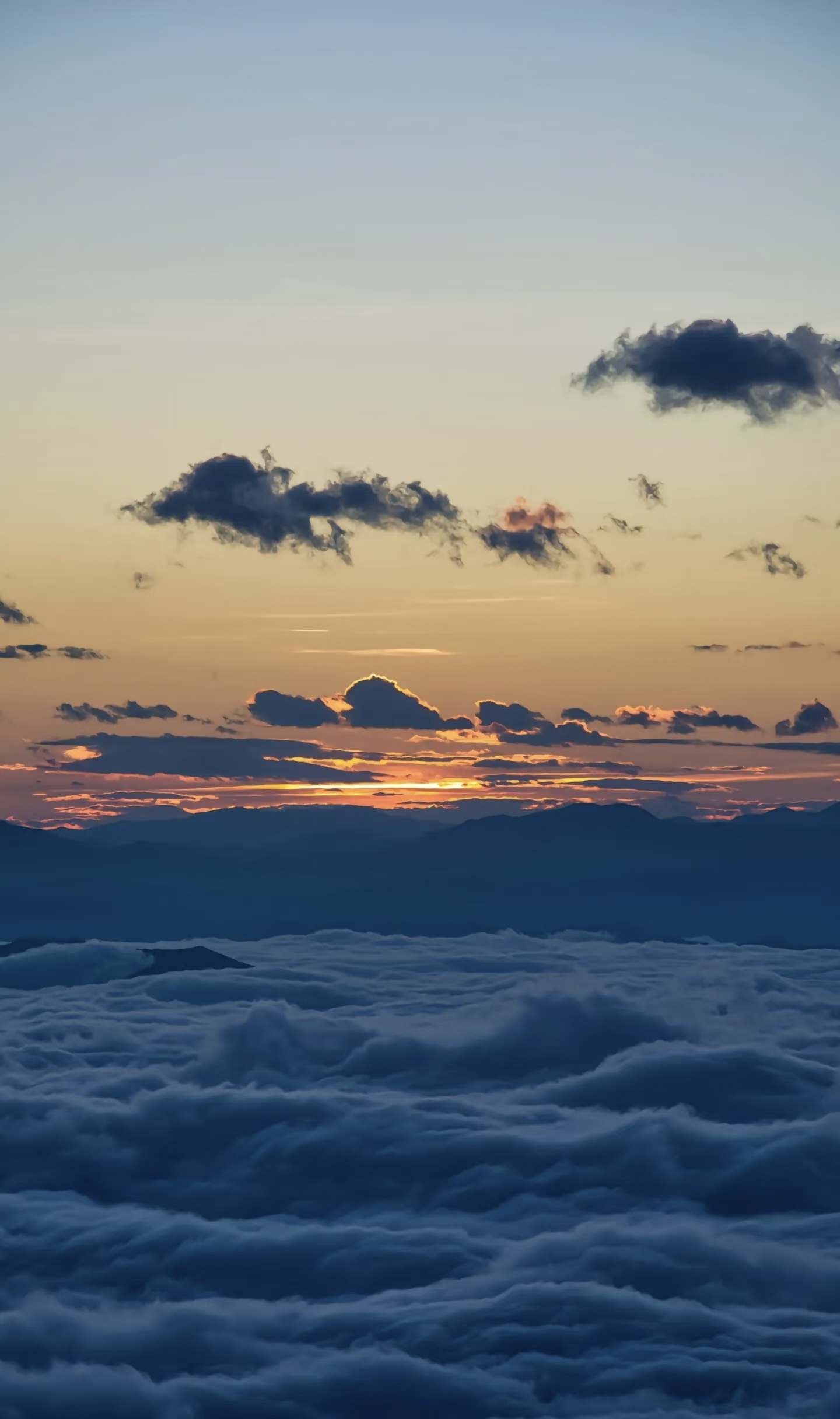 Sunrise over sea of clouds in Ailao Mountain Yunnan