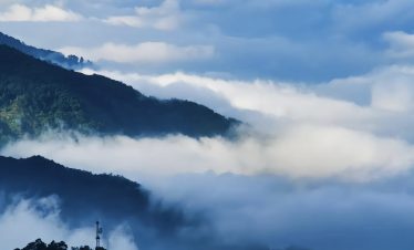 Sunrise over sea of clouds in Ailao Mountain Yunnan