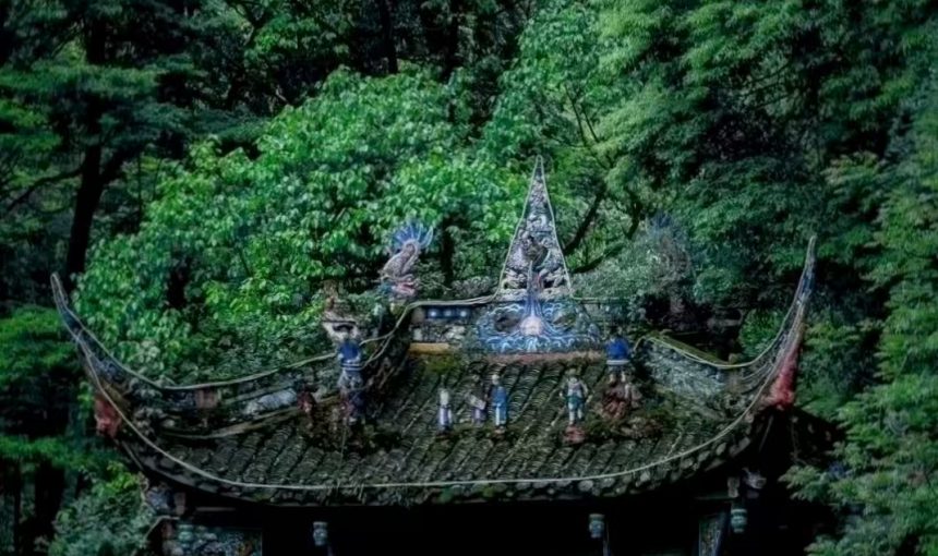 Mount Qingcheng: A Complete Travel Guide to China’s Taoist Mountain