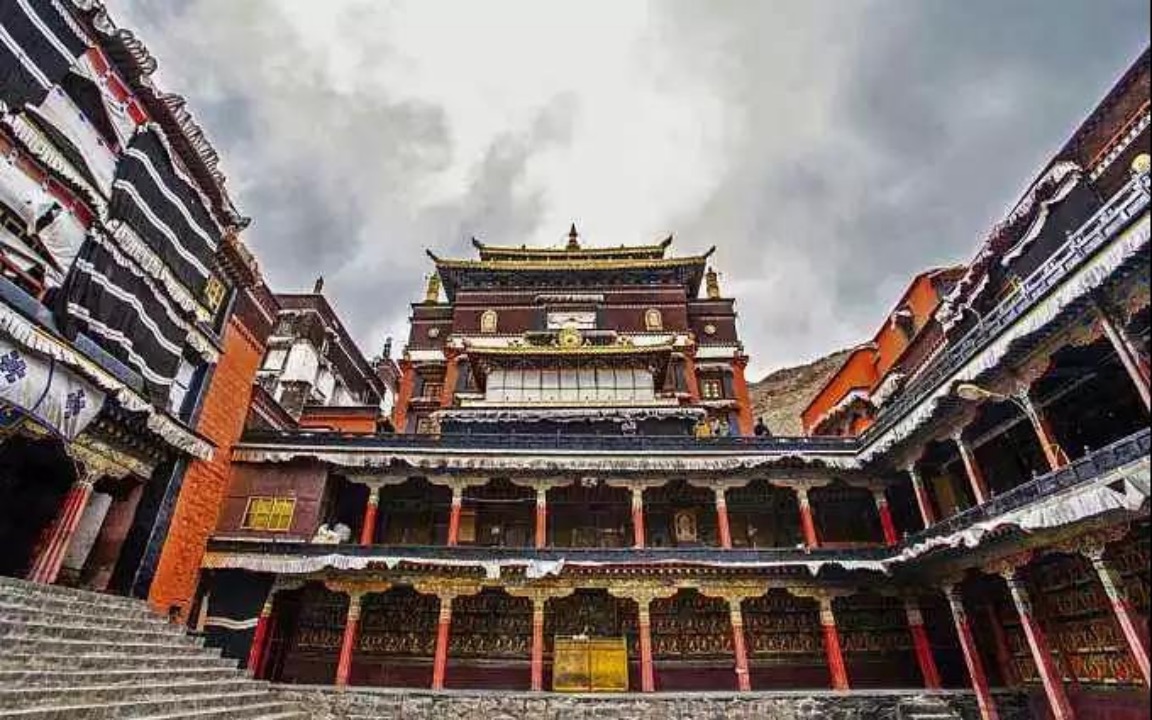 Traditional architecture of Tashilhunpo Monastery in Tibet